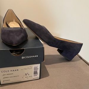 Cole Haan Navy Skimmer size 5.5